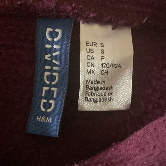 Burgundy, hooded sweatshirt by Divided. Size small. - Picture 3 of 4